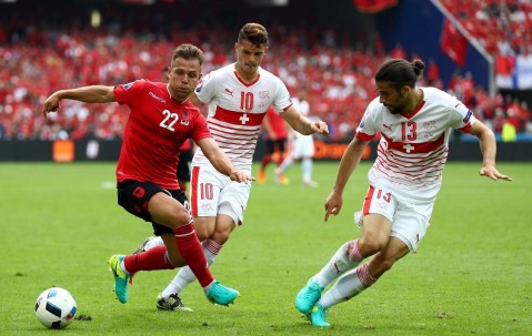  德罗巴遭遇十五连败，西班牙队教练面临压力！-AYX·爱游戏