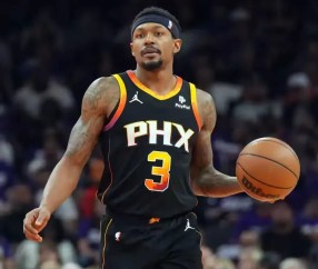 浓眉哥连续十场比赛得分超过回归赛场，雄鹿挑战极限！的简单介绍-爱游戏直播